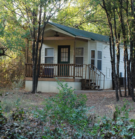 Loyd Park Cabins: 1-room cabin